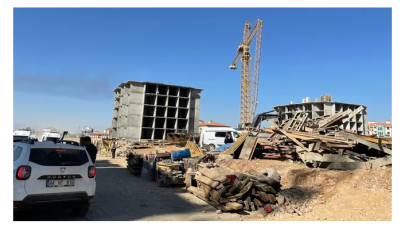 Malatya'da vinç devrildi: Fatih Kızılkaya,  Mesut Gündoğan ve Mehmet Yel öldü