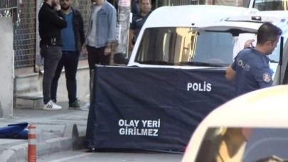 İstanbul'un göbeğinde korkunç olay: Annesinin kafasını kesip balkondan aşağı attı