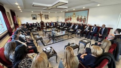 İsveç'te yaşayan Süryanilere Türkiye'ye yatırım daveti