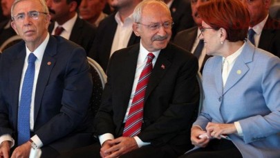 Mansur Yavaş'tan,  Akşener ve Kılıçdaroğlu'nun da katıldığı toplantıda salonu şaşkına çeviren 'kalkın' talimatı!