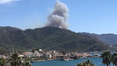Marmaris'te bir orman yangını daha:  Aksaz Deniz Komutanlığı tehdit altında