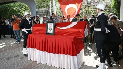 Mersin'de şehit polis memuru Sedat Gezer son yolculuğuna uğurlandı