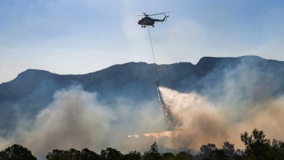 Mersin'deki orman yangınına müdahale sürüyor