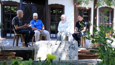 Müslüman olan 10 İngiliz geldikleri Konya'da duygu dolu anlar yaşadı