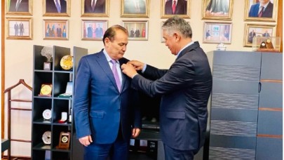 OTS Genel Sekreterine TÜRKSOY Altın Madalyası Verildi