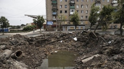 Rusya Zaporijya'yı vurdu,  onlarca ölü ve yaralı var Rusya'nın,  Zaporijya'ya düzenlediği füze saldırısında; bir insani konvoydaki 23 sivil hayatını kaybetti,  28 kişi yaralandı.