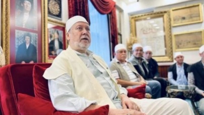 Şarkıcı Ahmet Özhan tarikat şeyhi oldu: Ahmet Özhan kimdir?