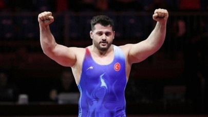 Tarihe geçti: Rıza Kayaalp 5. kez dünya şampiyonu