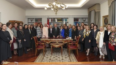 TBMM Başkanı Şentop 'Karar Mekanizmalarındaki Kadın Liderler'e ödül verdi