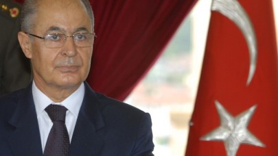 Uzun süredir ortalarda yoktu: Ahmet Necdet Sezer,  ettiği telefonla gündeme geldi