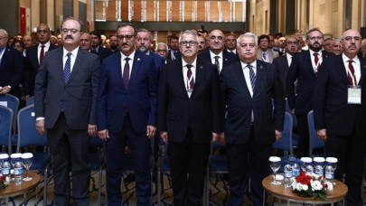 İlki 1932'de yapılan 19. Türk Tarih Kongresi başladı