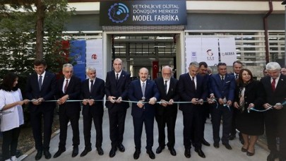 Sanayi ve Teknoloji Bakanı Varank:  Projelerimizin açılışlarına yetişmekte zorlanıyoruz