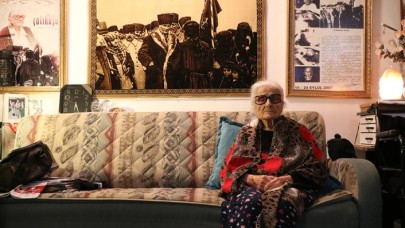 Cumhuriyet'in ilanına tanıklık eden ve Atatürk'le tanışan Sabiha öğretmenin asırlık gururu