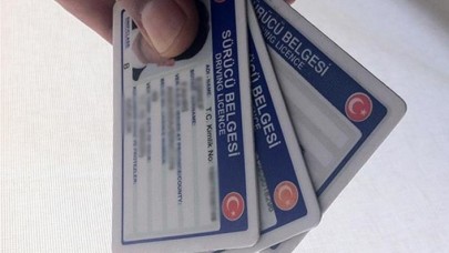 Eski tip sürücü belgelerinin değiştirme ücreti 31 Aralık 2024'e kadar aynı kalacak