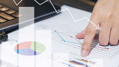 Faize çifte indirim geldi kur yerinde saydı! Ekonomide sıkıntılı dönem geride mi kalıyor?