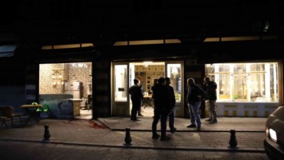 Gaziantepli ünlü tatlıcıya silahlı saldırı: Orhan Sertkaya öldü,  oğlu Ali Sertkaya yaralandı