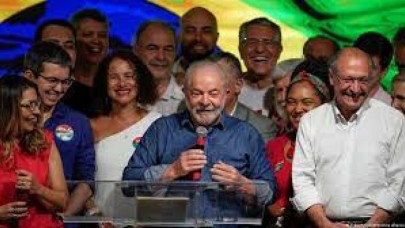 Hapisten devlet başkanlığına: Brezilya'da  Lula da Silva kazandı