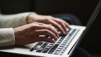 Hukuk uzmanlarından,  basın sektörünün dijital dünyadaki telif sorununa 'kanuni düzenleme' çağrısı