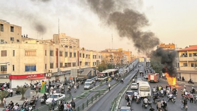 İran'da olaylar tekrar alevlendi: Şimdi de grev başlıyor