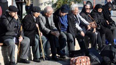 Maaş zammı bekleyen emeklileri endişelendiren haber: Milyonlarca emekli ocak ayında hiç zam almayabilir