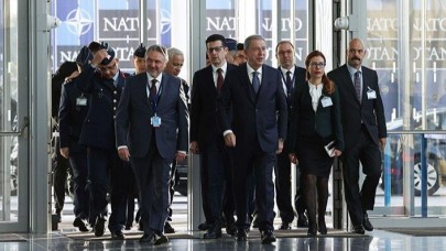 Milli Savunma Bakanı Akar,  NATO Karargahı'nda