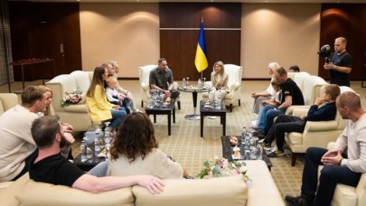 Olena Zelenska esaretten kurtarılan "Azov" komutanlarını Türkiye'de ziyaret etti