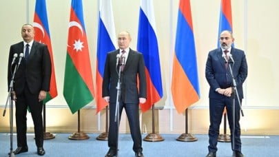 Putin,  Azerbaycan-Ermenistan barışının bildirilerin uygulanmasıyla sağlanacağını belirtti