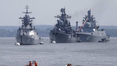 Putin ipleri kopardı: Resti çekti,  koridoru kapattı
