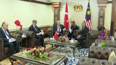 TBMM Başkanı Şentop,  Malezya Temsilciler Meclisi Başkanı Harun ile görüştü