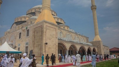 Türkiye Diyanet Vakfı,  yurt içi ve dışında 4 bin 57 cami inşa etti