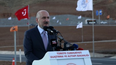 Ulaştırma ve Altyapı Bakanı Karaismailoğlu,  Bitlis Çevre Yolu'nun açılışında konuştu