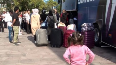 Ülkesine dönen Suriyeliler neden gittiklerini anlattı: Hepsi tek bir sorundan dert yandı!