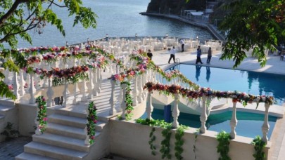 Vera Palas Eğlenceli Düğünler için Bütün İmkânları Sunuluyor