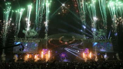 Terörden temizlenen Cizre'de yüz bin kişiyle görsel şölen