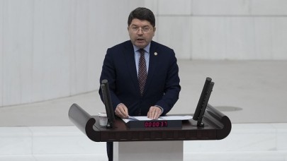 AK Partili Tunç'tan 12 baroya sert tepki... "Hainlere tek bir sözleri yok"