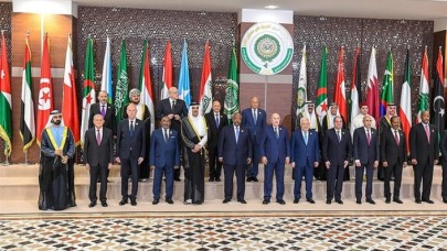 Arap Birliği Zirvesi'nde,  Filistin öncelik sıralamasındaki eski yerini aldı