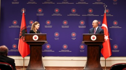 Çavuşoğlu,  Arnavutluk Dışişleri Bakanı Xhaçka ile görüştü: Thodex'in kurucusu Faruk Fatih Özer açıklaması