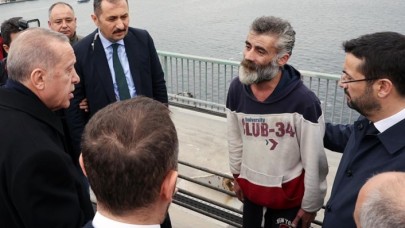 Cumhurbaşkanı Erdoğan,  15 Temmuz Şehitler Köprüsü'ndeki intiharı önledi