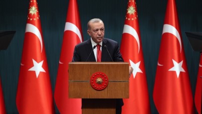 Cumhurbaşkanı Erdoğan'dan flaş açıklamalar: Herkesi ilgilendiren müjdeleri peş peşe sıraladı