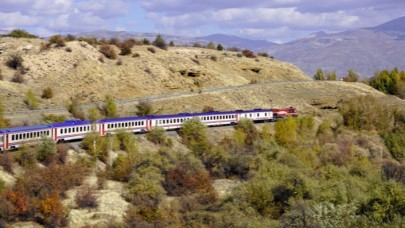 Doğu Ekspresi'nin Kemah-Erzincan rotası fotoğraf tutkunlarına doğal stüdyo oluyor