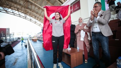 Eda Sayak dünya şampiyonu oldu