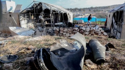 Esed rejimi İdlib'de çadır kampa misket bombalı saldırı düzenledi