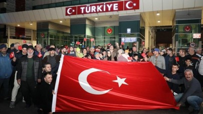 Herson'daki 88 Ahıska Türkü,  Sarp Sınır Kapısı'ndan Türkiye'ye giriş yaptı