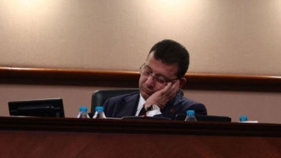 Ekrem İmamoğlu'nun uykulu hali kameralara yakalandı