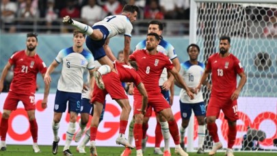 İngiltere İran'ı topa tuttu