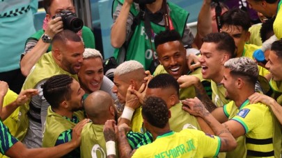 Katar'da samba: Brezilya şov yaptı