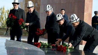 Kırgızistan'da "Tarihi ve Ecdadı Anma Günü" dolayısıyla tören düzenlendi