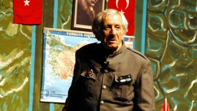 Komedi ve güldürünün ustası: Nejat Uygur