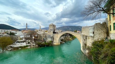 Neretva Nehri'nin 'Osmanlı gerdanlığı' Mostar Köprüsü'nün yıkılışının üzerinden 29 yıl geçti