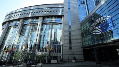 Avrupa Parlamentosunda rüşvet skandalı : Ofislerde arama!